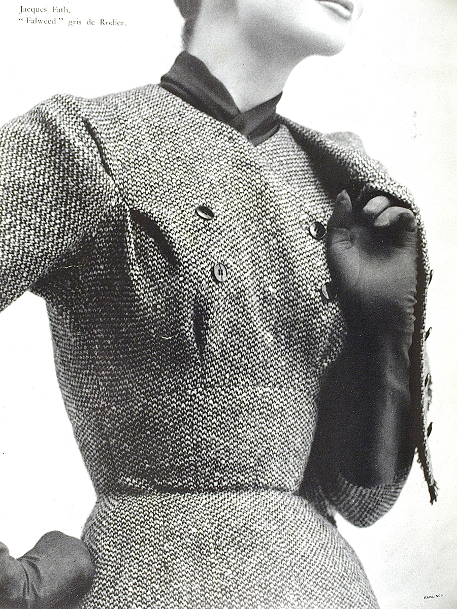 FALL 1953 JACQUES FATH Magazine : VOGUE FRANÇAISE 1953 October<br>Photo : Rawlings<br>Mannequin : Suzy Parker